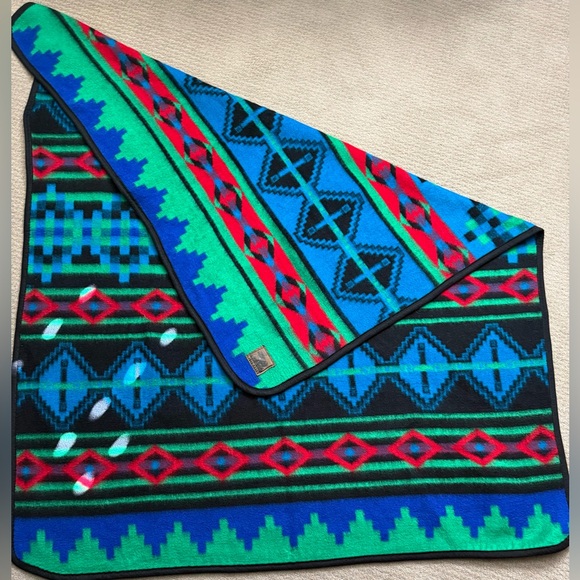 Geometric Patterned Blanket - Multicolor - Picture 1 of 2
